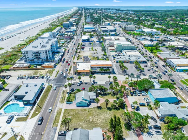 $824,990 | 118 North Atlantic Avenue, Cocoa Beach, FL 32931