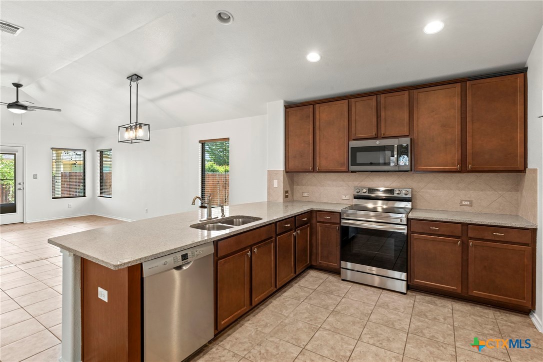 18801 Mangan Way Pflugerville, TX 78660 - Photo 15 of 40