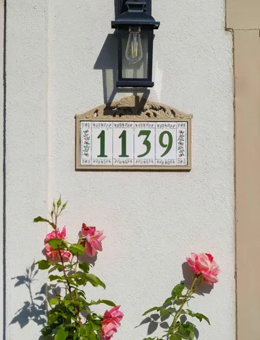 a view of utility room