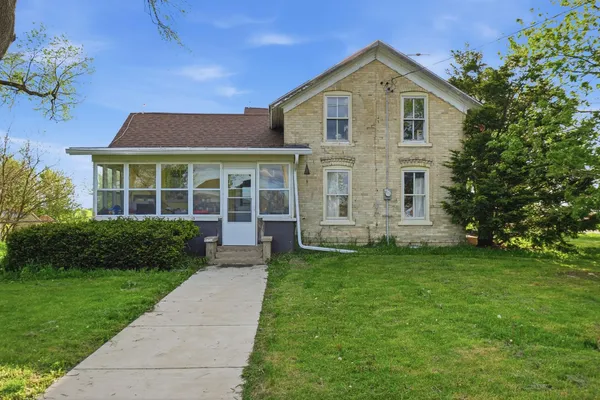 $425,000 | W6649 East Hubbleton Road, Watertown, WI 53094