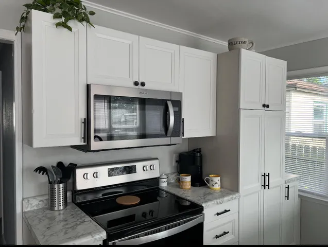 $299,900 | 3835 South 17th Street, Milwaukee, WI 53221