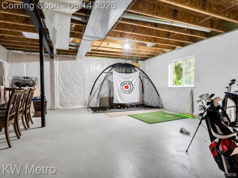 27315 Victoria Road Novi, MI 48374 - Photo 31 of 41 Gallery Image 31