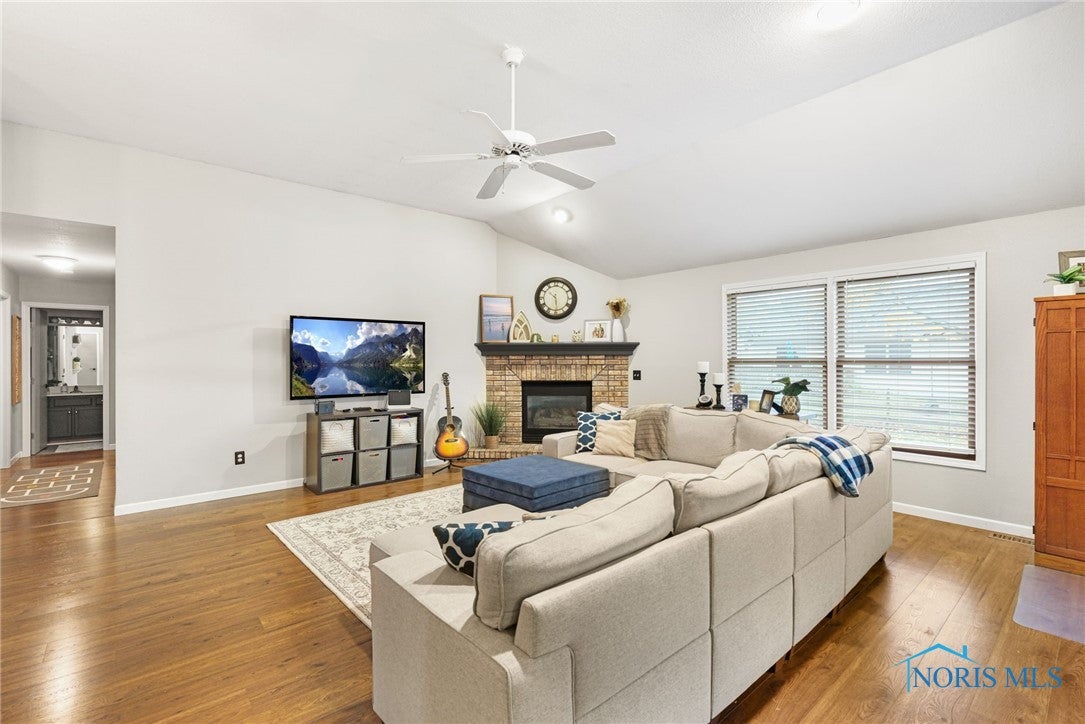 2221 Gradwohl Road Toledo, OH 43617 - Photo 8 of 36 Gallery Image 8