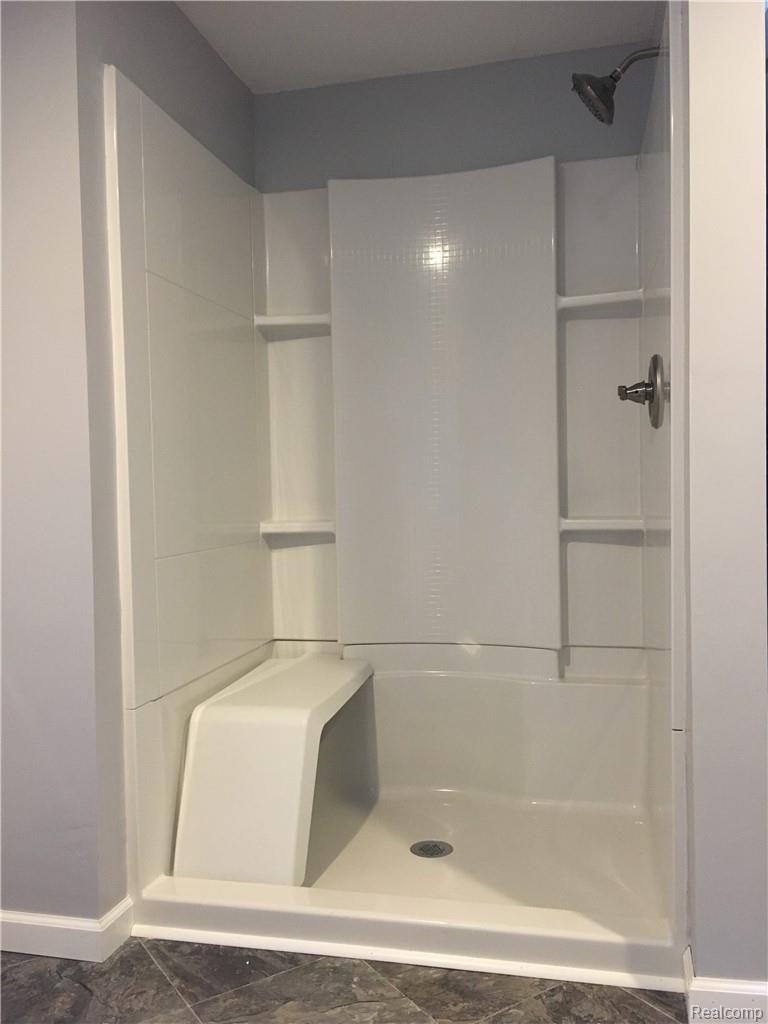 8144 Lansing Road Durand, MI 48429 - Photo 20 of 27 shower.jpg