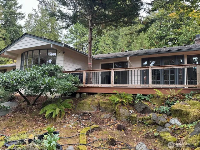 $6,000 | 8505 Northeast 27th Place, Clyde Hill, WA 98004