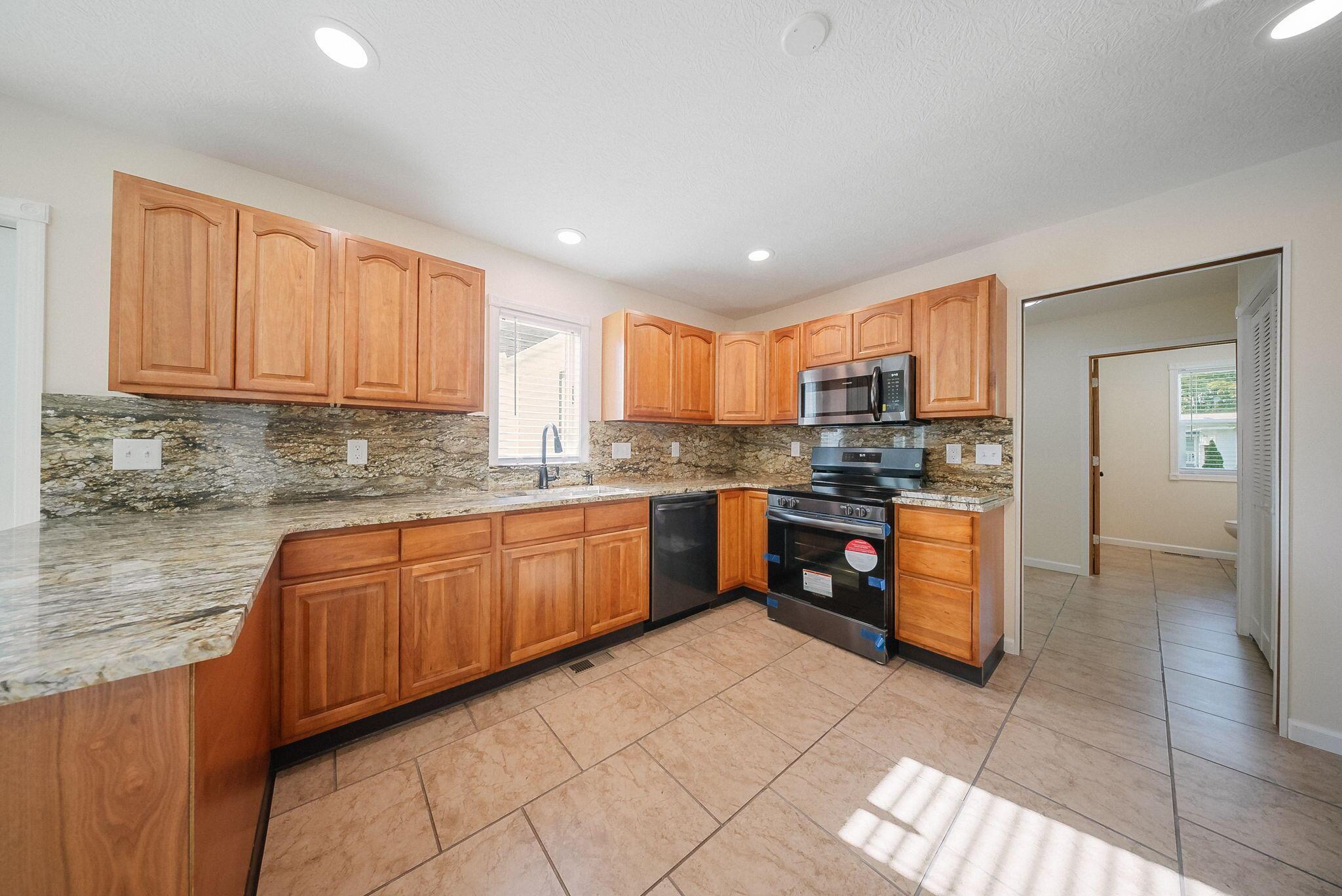 2447 Columbus-Sandusky Road North Caledonia, OH 43314 - Photo 12 of 55