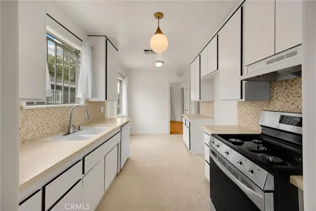 $889,000 | 8828 Zeiler Avenue, Arleta, CA 91331