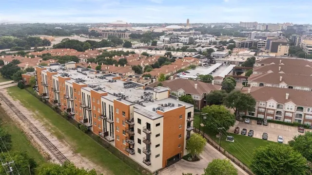 $389,000 | 2608 Museum Way, Unit 3417, Fort Worth, TX 76107