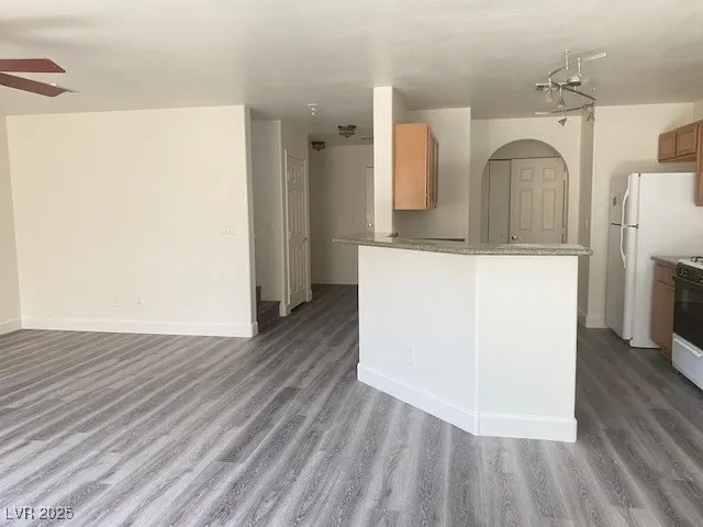 $1,895 | 9645 Deer Park Avenue, Las Vegas, NV 89148