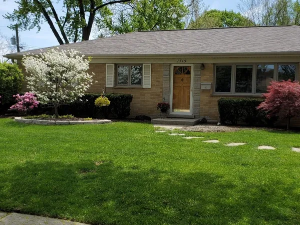 $524,900 | 1715 Verde Court, Mount Prospect, IL 60056