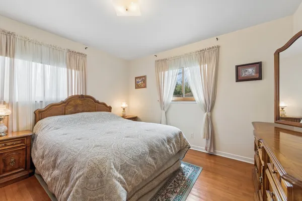 $524,900 | 1715 Verde Court, Mount Prospect, IL 60056