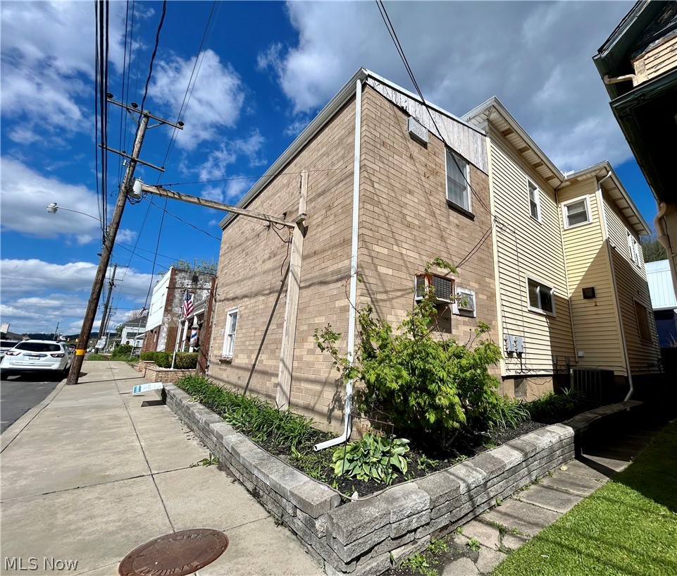 820 Commerce Street Wellsburg, WV 26070 - Photo 14 of 23