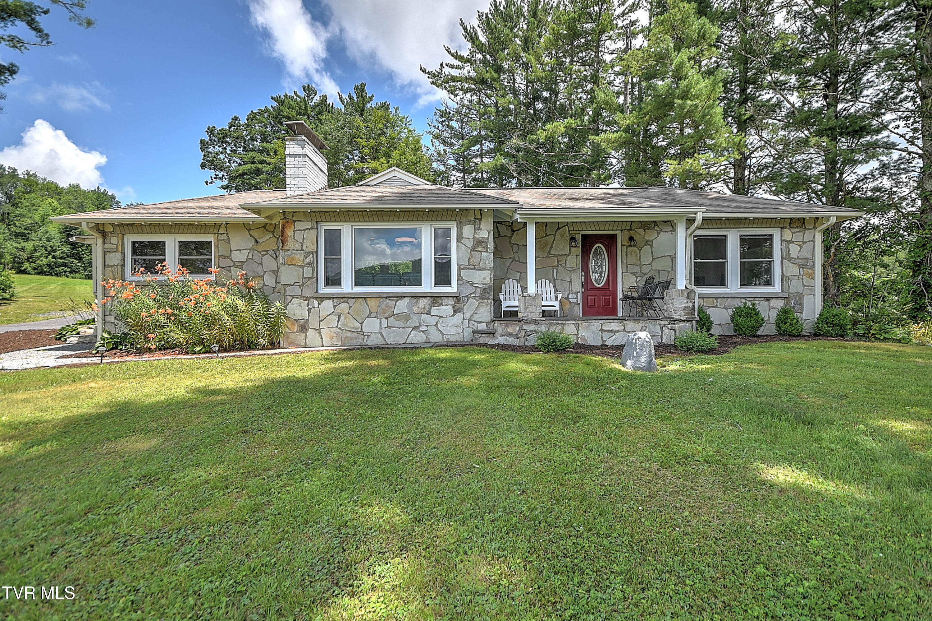 390 Sokassa Road Newland, NC 28657 - Photo 1 of 76 390 Sokassa #1 TN-3