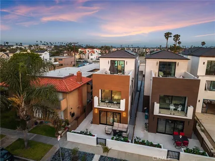 $3,299,000 | 424 20th Huntington Beach, Huntington Beach, CA 92648