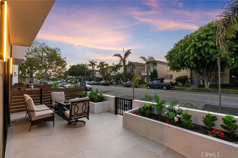 $3,299,000 | 424 20th Huntington Beach, Huntington Beach, CA 92648