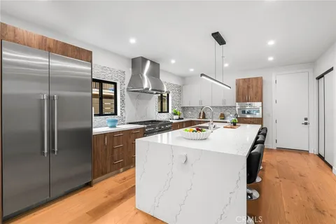 $3,299,000 | 424 20th Huntington Beach, Huntington Beach, CA 92648