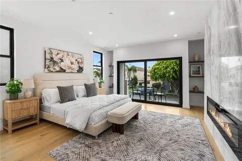 $3,299,000 | 424 20th Huntington Beach, Huntington Beach, CA 92648