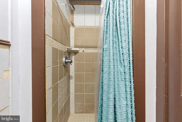 $1,400 | 105 North Loudoun Street, Unit 1, Winchester, VA 22601