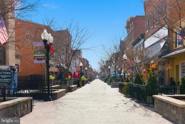 $1,400 | 105 North Loudoun Street, Unit 1, Winchester, VA 22601