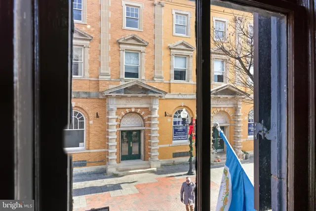 $1,400 | 105 North Loudoun Street, Unit 1, Winchester, VA 22601