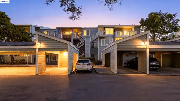 $387,888 | 37168 Meadowbrook Common, Unit 304, Fremont, CA 94536