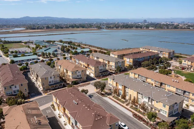 $1,350,000 | 31 Bremerton Circle, Redwood Shores, CA 94065