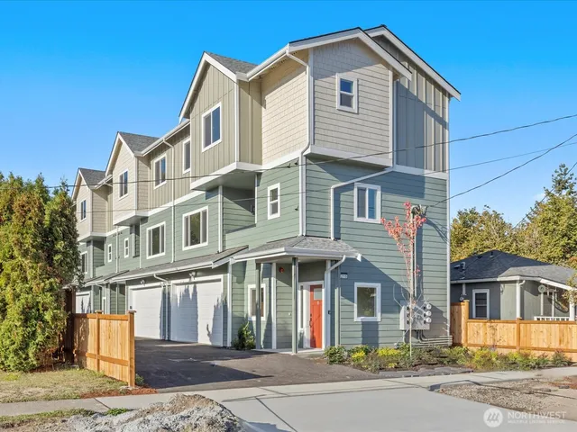 $424,950 | 215 Corrin Avenue Northwest, Unit A, Orting, WA 98360