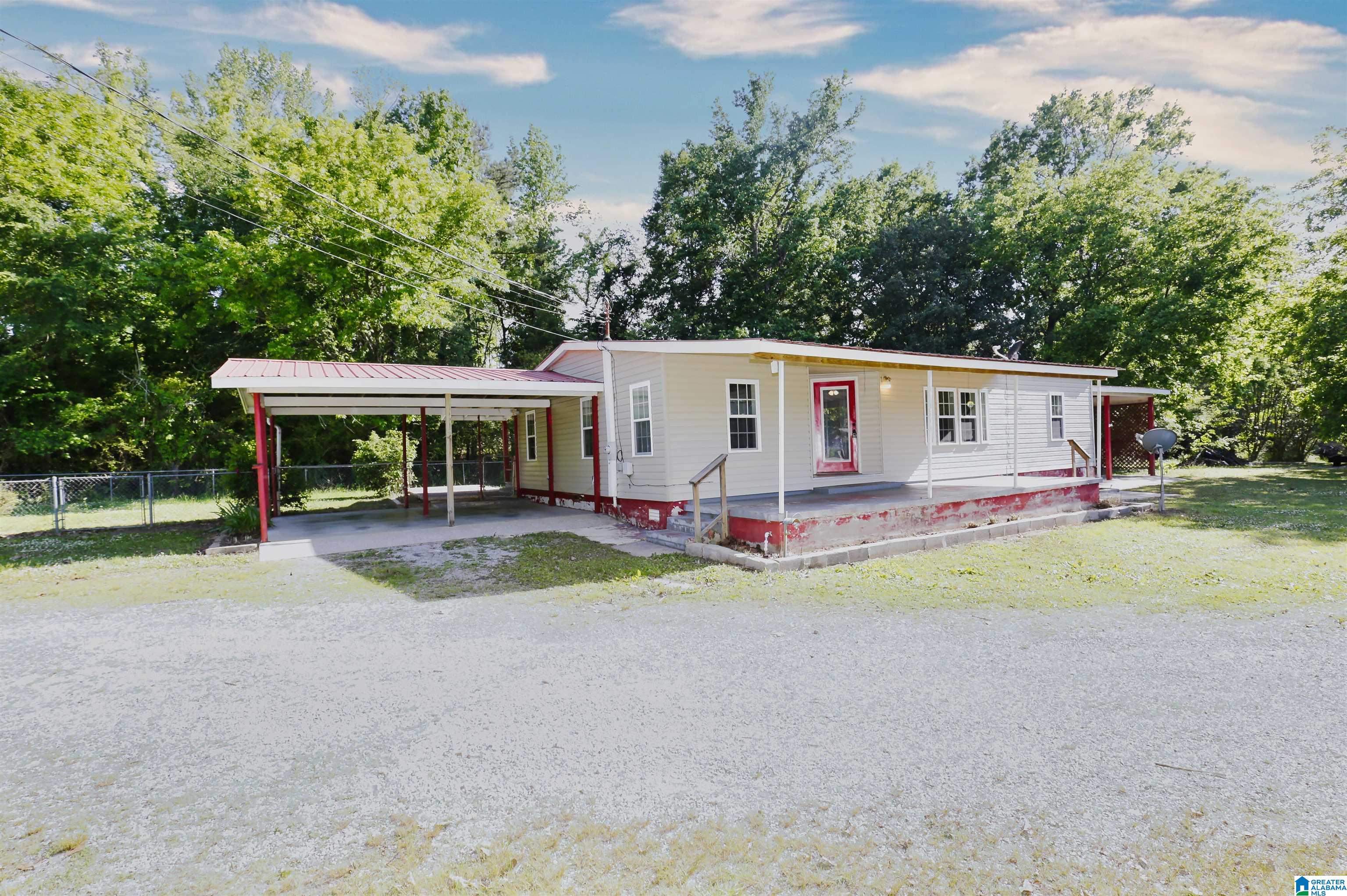1045 Whites Gap Road Southeast Jacksonville, AL 36265 - Photo 4 of 23