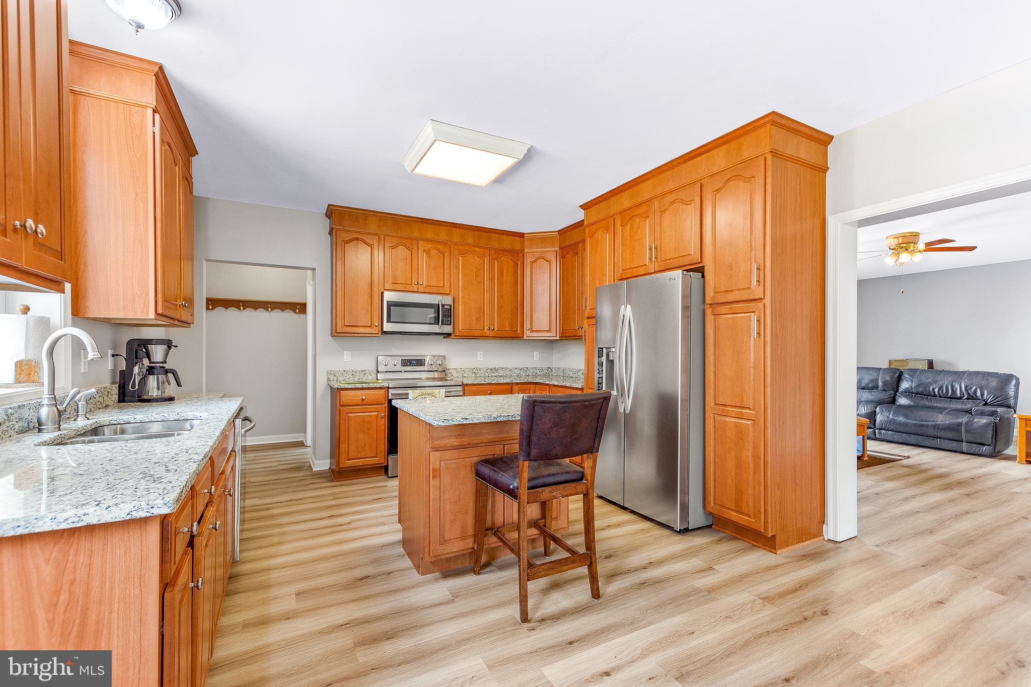 40280 Wathen Road Leonardtown, MD 20650 - Photo 13 of 64 Seating island