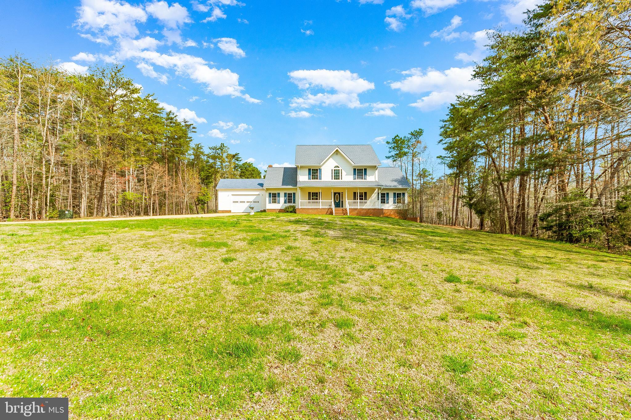 40280 Wathen Road Leonardtown, MD 20650 - Photo 3 of 64 Large flat front yard