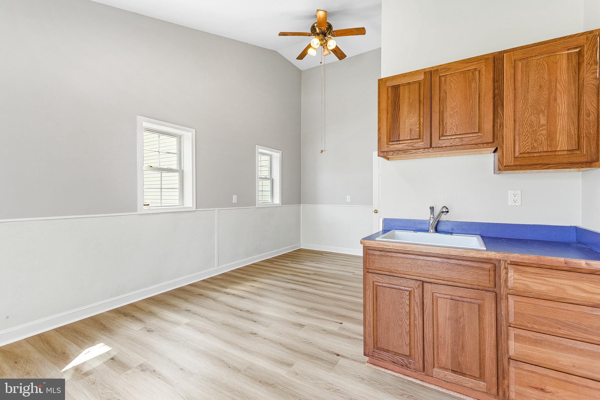 40280 Wathen Road Leonardtown, MD 20650 - Photo 23 of 64 Utility sink & cabinetry located in the mud room