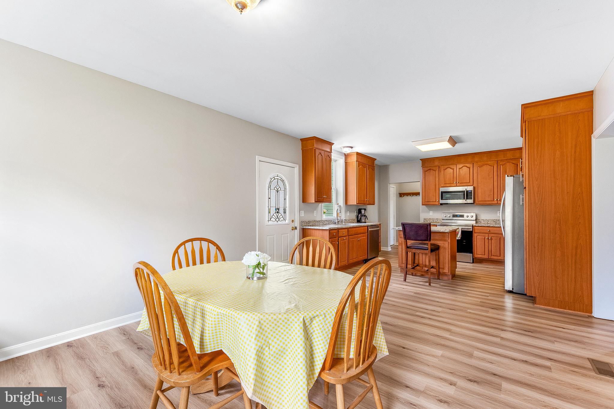 40280 Wathen Road Leonardtown, MD 20650 - Photo 10 of 64 View from breakfast area into the kitchen