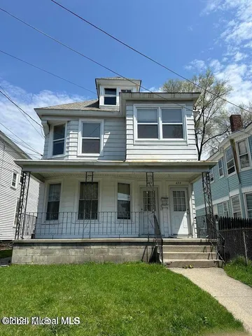 $1,375 | 427 Duane Avenue, Unit 1, Schenectady, NY 12304