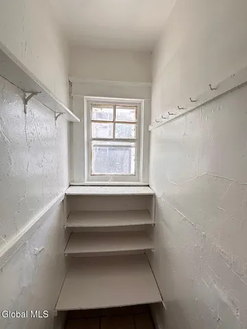 $1,375 | 427 Duane Avenue, Unit 1, Schenectady, NY 12304