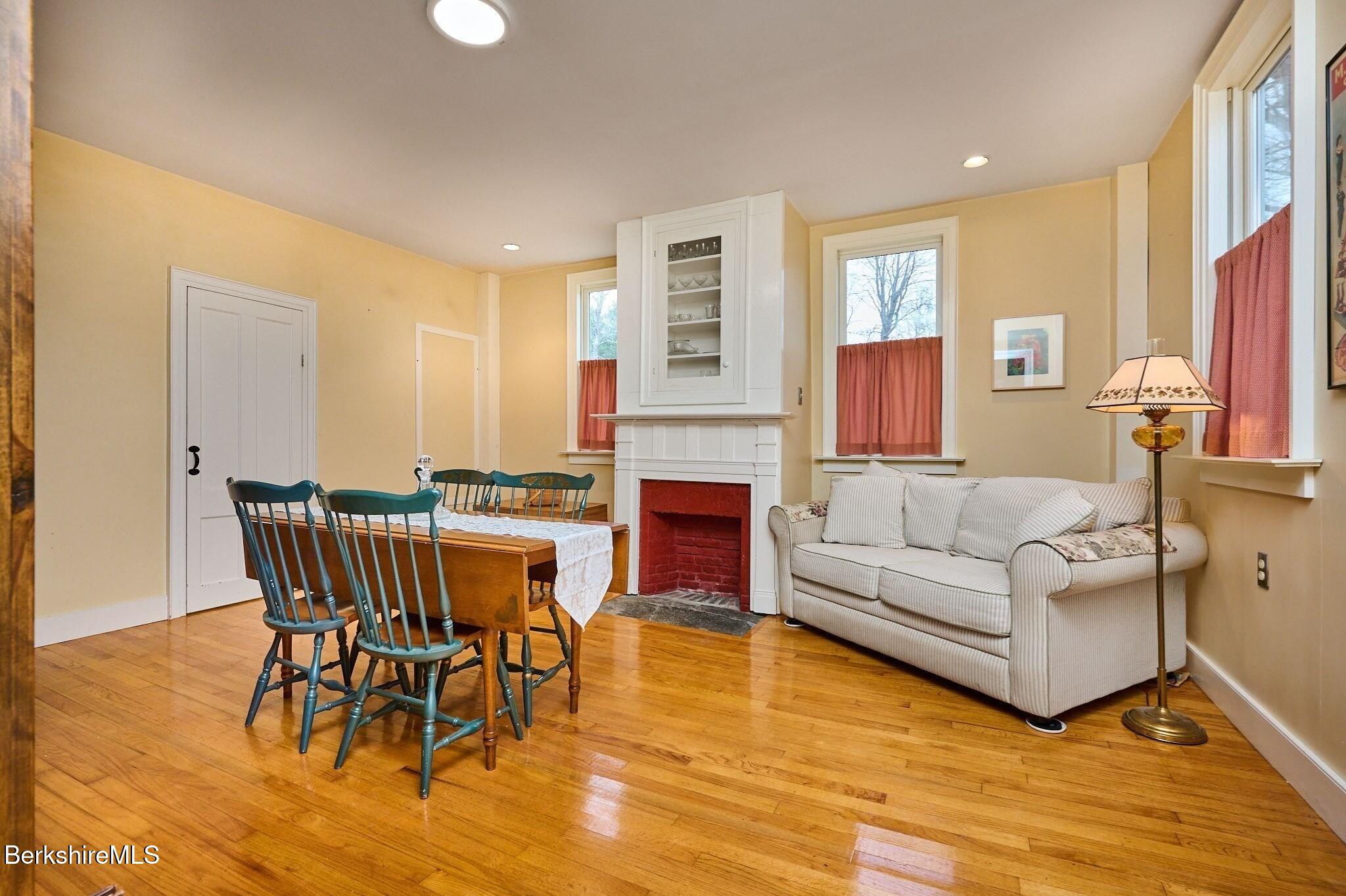 10 Maple Street Plainfield, MA 01070 - Photo 19 of 42 19-dining