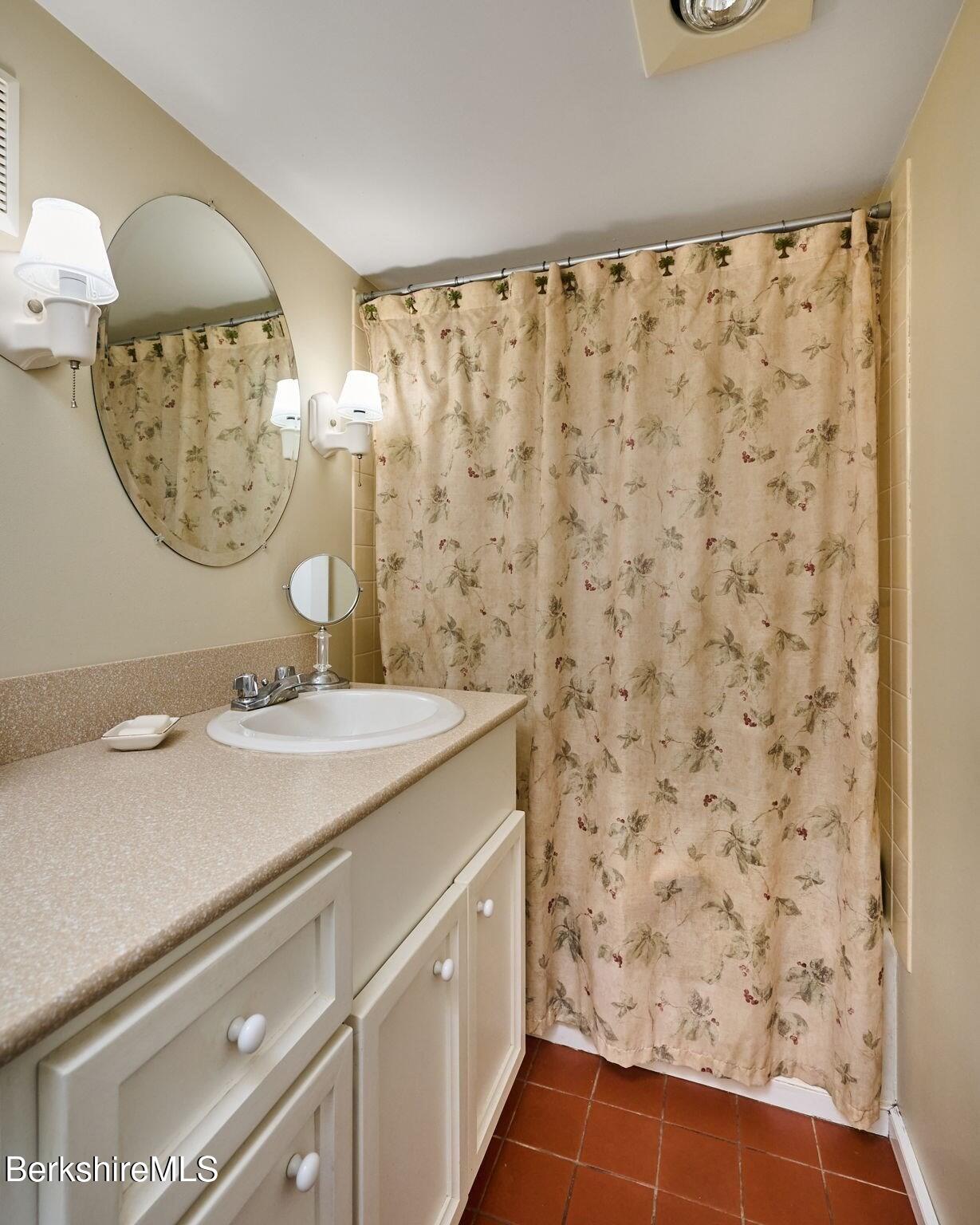 10 Maple Street Plainfield, MA 01070 - Photo 30 of 42 30-bathrm