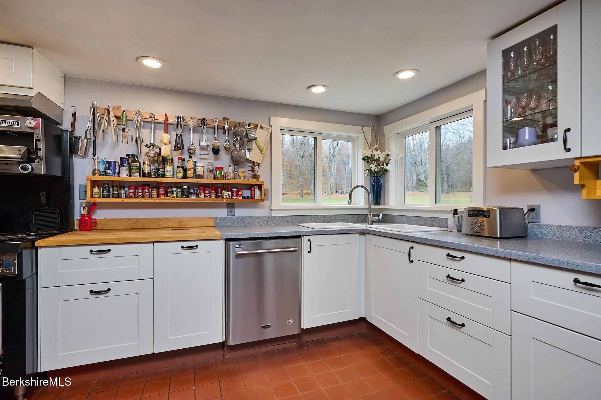 10 Maple Street Plainfield, MA 01070 - Photo 9 of 42 9-kitchen