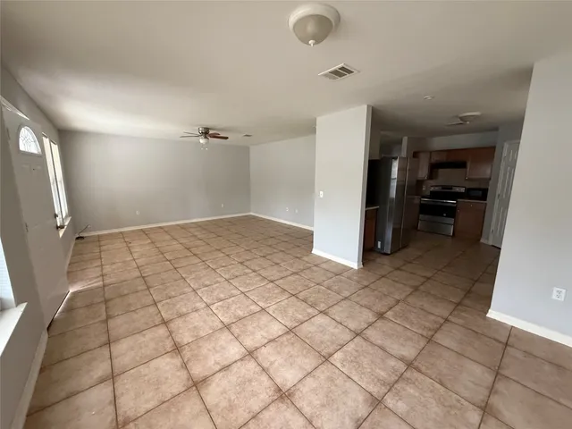 $1,700 | 311 Kansas Street, Bacliff, TX 77518