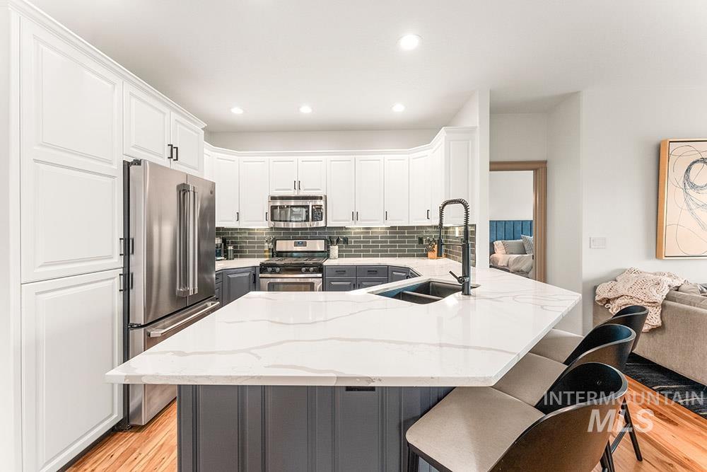 256 East Lake Rim Lane Boise, ID 83706 - Photo 11 of 34