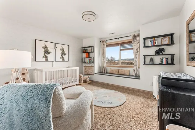 $699,900 | 256 East Lake Rim Lane, Boise, ID 83706