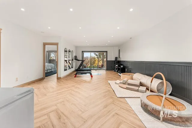 $699,900 | 256 East Lake Rim Lane, Boise, ID 83706