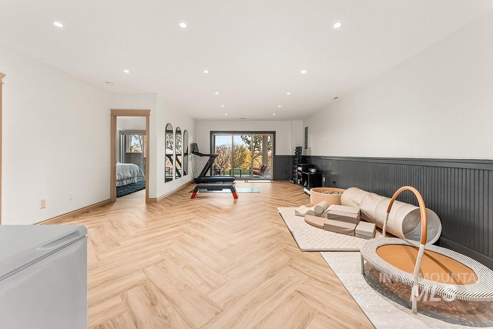 256 East Lake Rim Lane Boise, ID 83706 - Photo 22 of 34