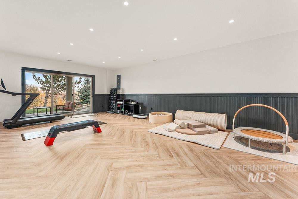 256 East Lake Rim Lane Boise, ID 83706 - Photo 23 of 34