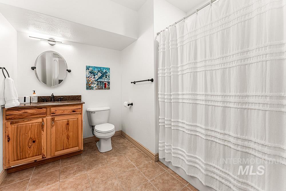 256 East Lake Rim Lane Boise, ID 83706 - Photo 26 of 34