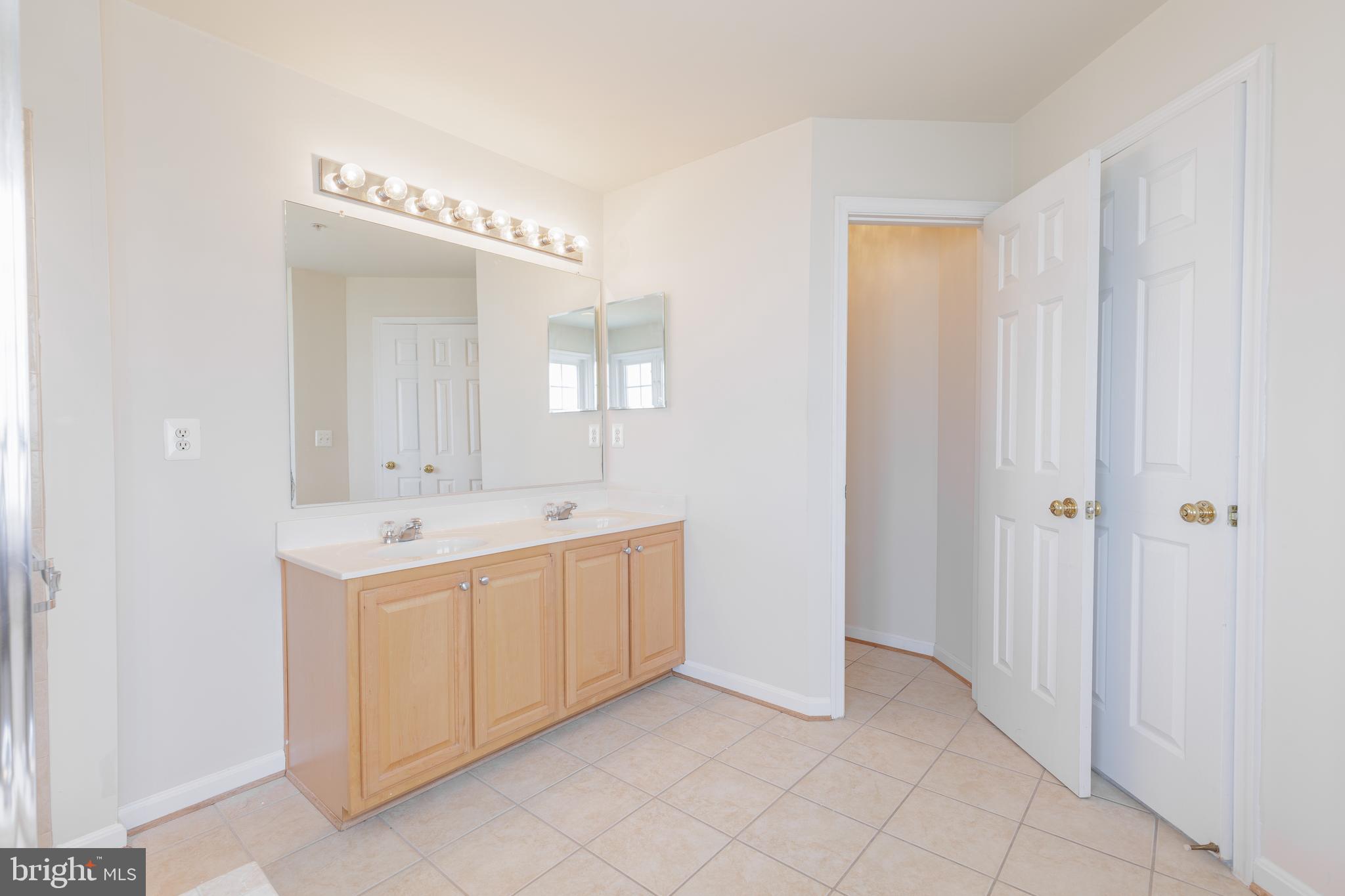 2417 Ogden Square Crofton, MD 21114 - Photo 12 of 14