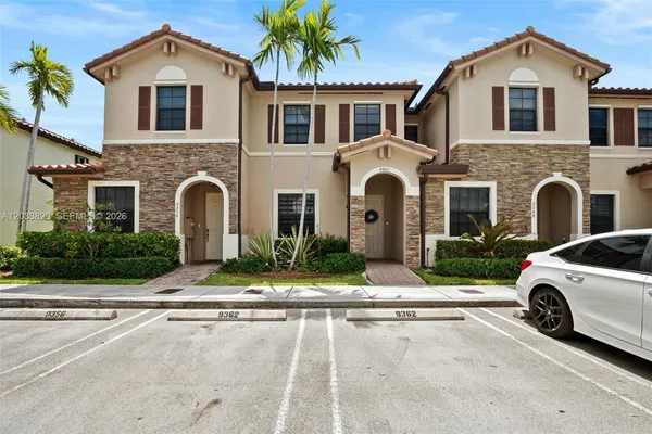 $439,999 | 9362 West 33rd Lane, Hialeah, FL 33018
