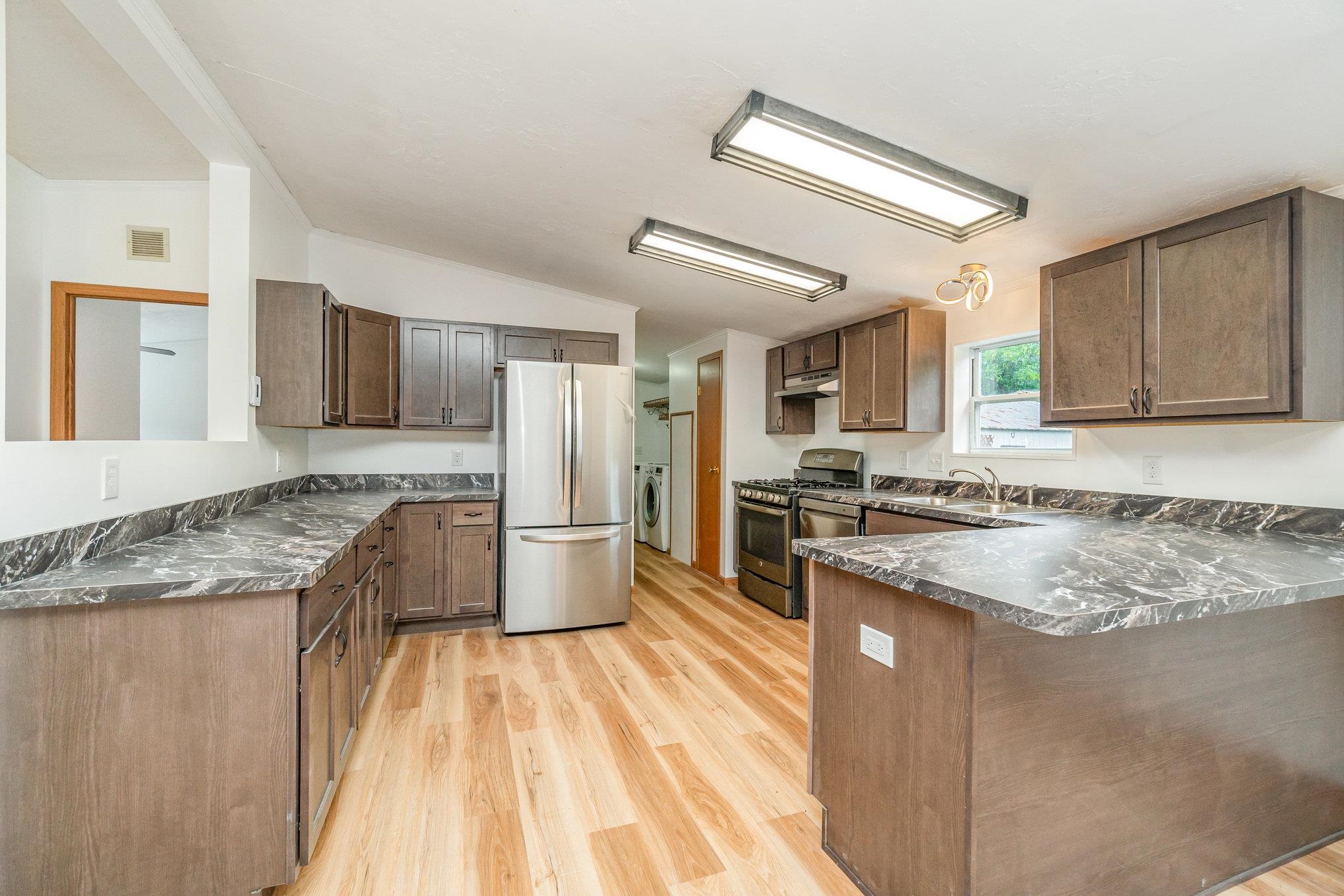 2065 South Meridian Road Midland, MI 48640 - Photo 8 of 27