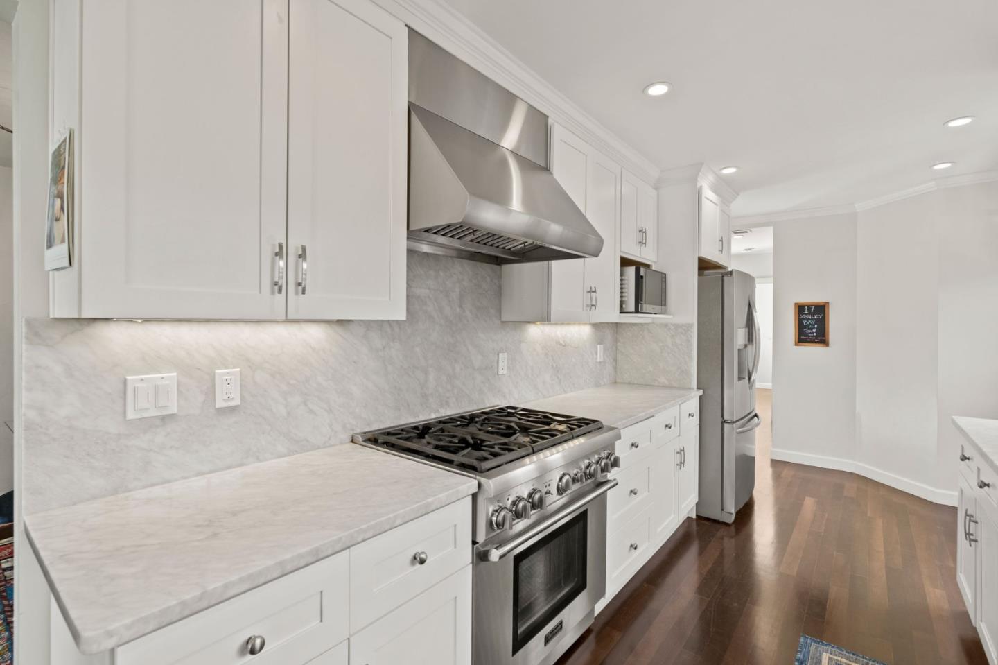 17 Stanley Road Burlingame, CA 94010 - Photo 18 of 49 Gallery Image 18