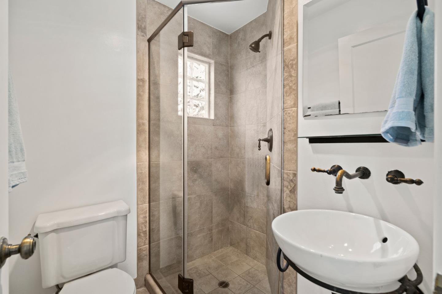 17 Stanley Road Burlingame, CA 94010 - Photo 27 of 49 Gallery Image 27