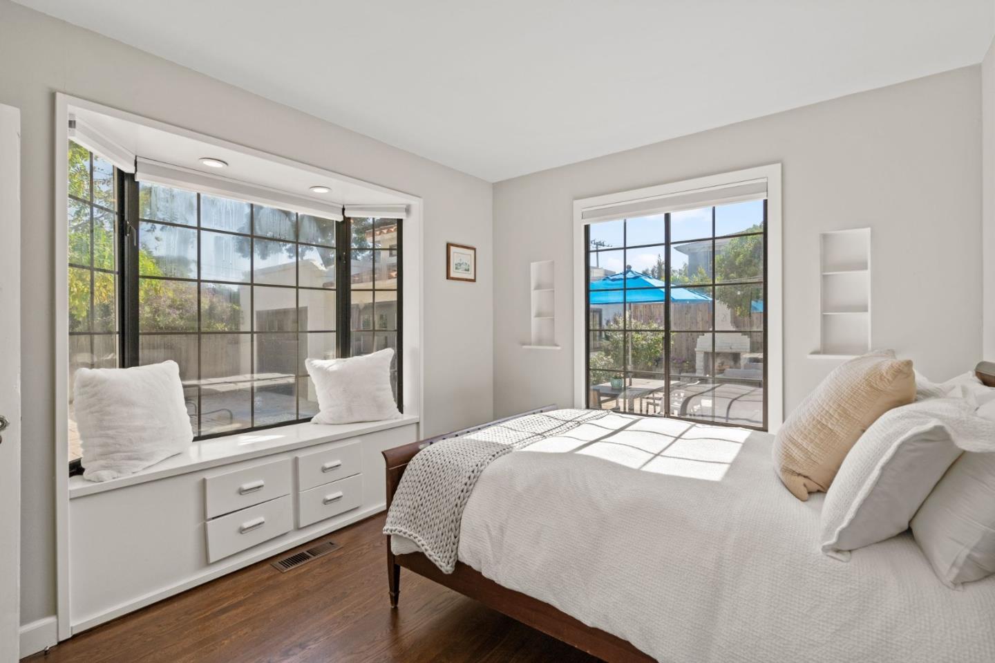 17 Stanley Road Burlingame, CA 94010 - Photo 28 of 49 Gallery Image 28